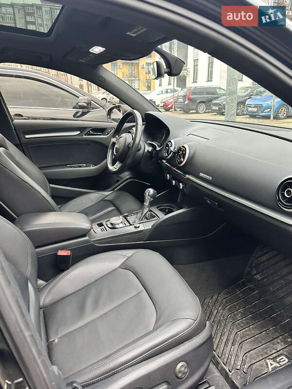 Седан Audi A3 2015 в Киеве