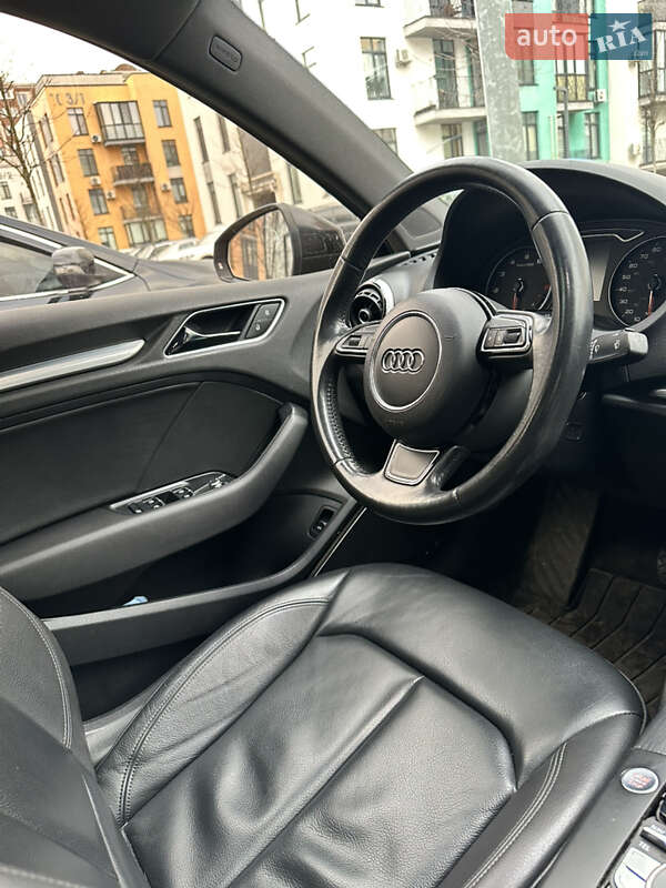 Седан Audi A3 2015 в Киеве