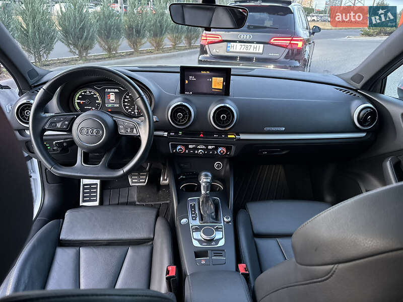 Хетчбек Audi A3 2017 в Полтаві фото 35 Хетчбек Audi A3 2017 в Полтаві