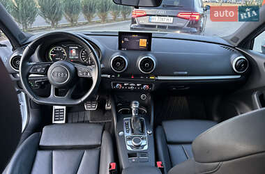 Хэтчбек Audi A3 2017 в 