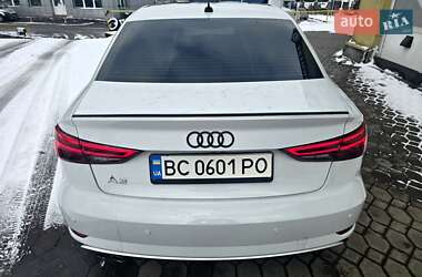 Седан Audi A3 2018 в Львові