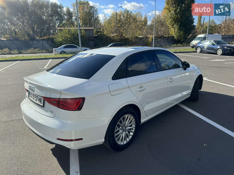 Седан Audi A3 2016 в Києві