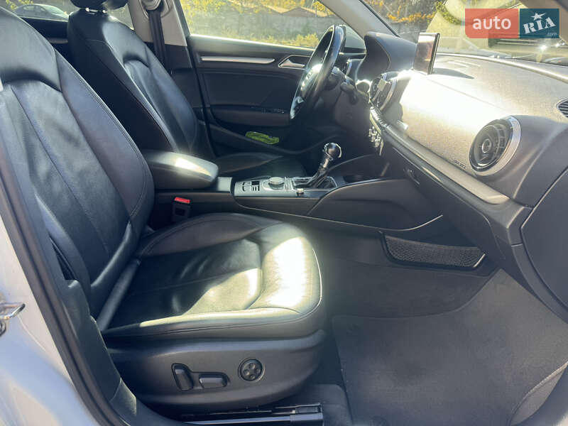 Седан Audi A3 2016 в Києві