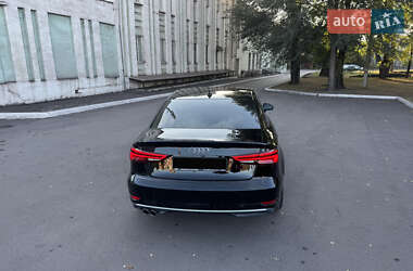 Седан Audi A3 2017 в 
