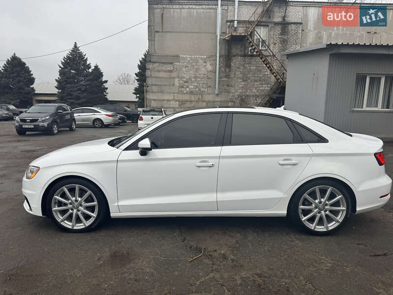 Седан Audi A3 2015 в Днепре