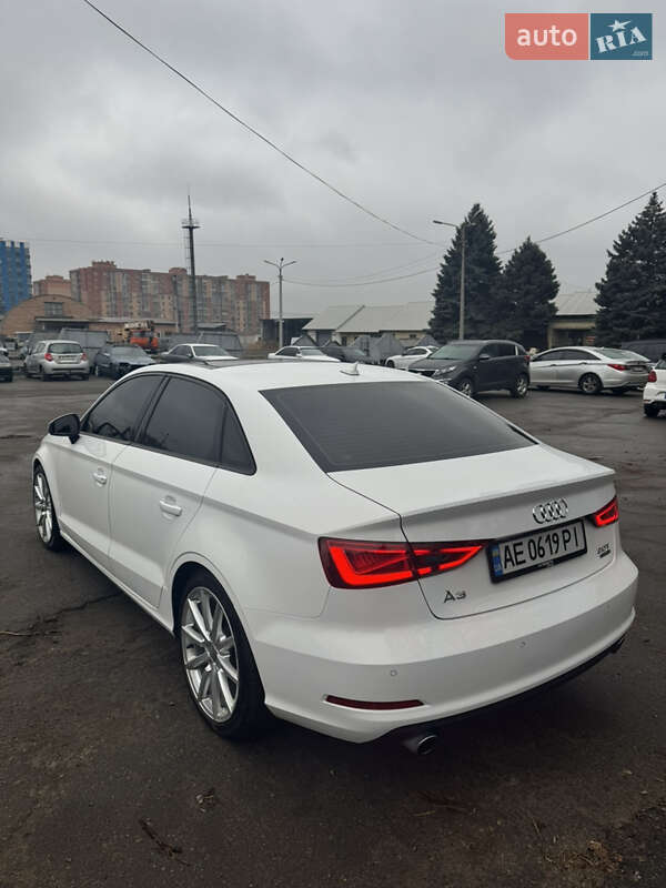 Седан Audi A3 2015 в Днепре