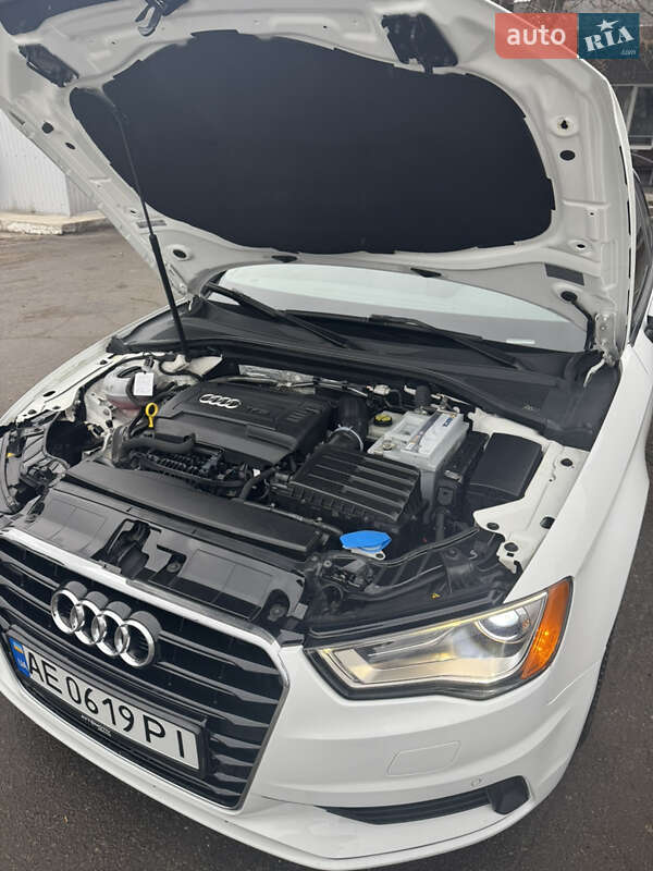 Седан Audi A3 2015 в Днепре