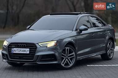 Седан Audi A3 2017 в Дніпрі