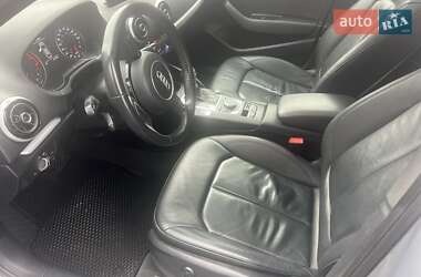 Седан Audi A3 2015 в Збаражі