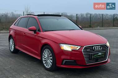 Хетчбек Audi A3 2016 в Києві