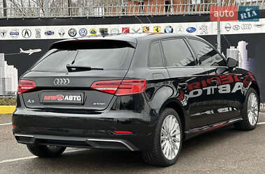 Хэтчбек Audi A3 2018 в 