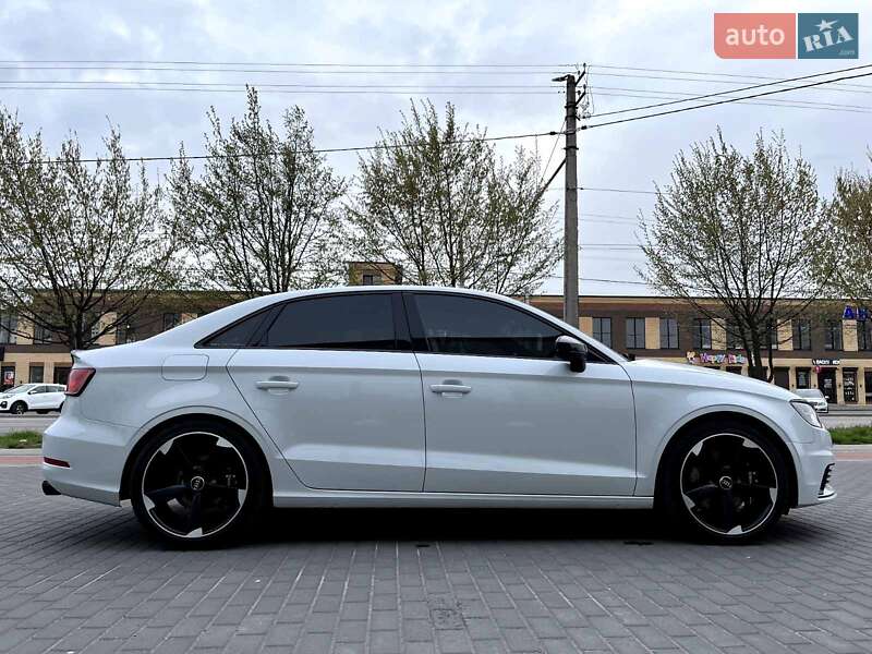 Седан Audi A3 2015 в Білій Церкві