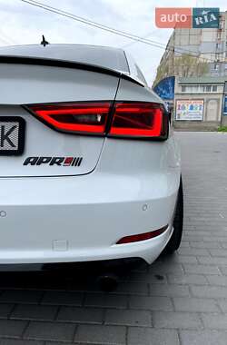 Седан Audi A3 2015 в 
