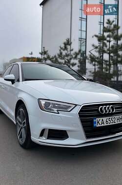 Седан Audi A3 2018 в Львове