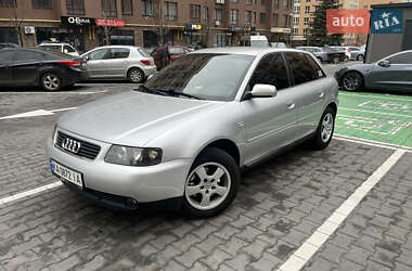 Хэтчбек Audi A3 2003 в 