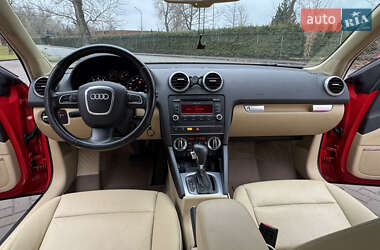 Хэтчбек Audi A3 2010 в 
