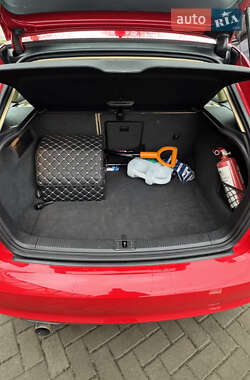 Хэтчбек Audi A3 2010 в 