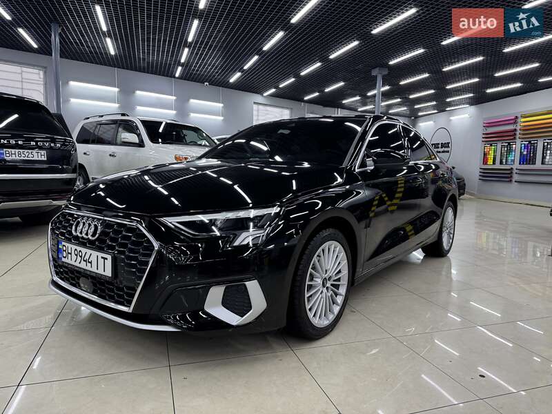 Седан Audi A3 2021 в 