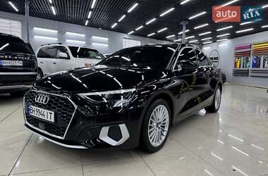 Седан Audi A3 2021 в 