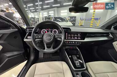 Седан Audi A3 2021 в 