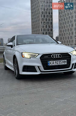 Седан Audi A3 2016 в Киеве