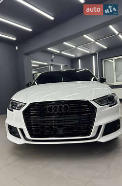 Седан Audi A3 2017 в 