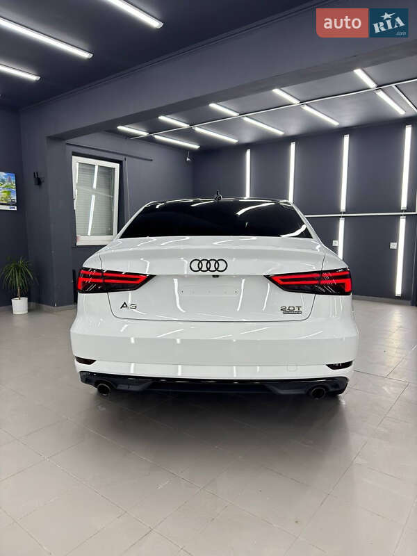 Седан Audi A3 2017 в Львове
