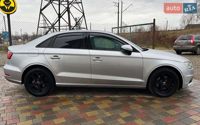 Седан Audi A3 2015 в Стрые