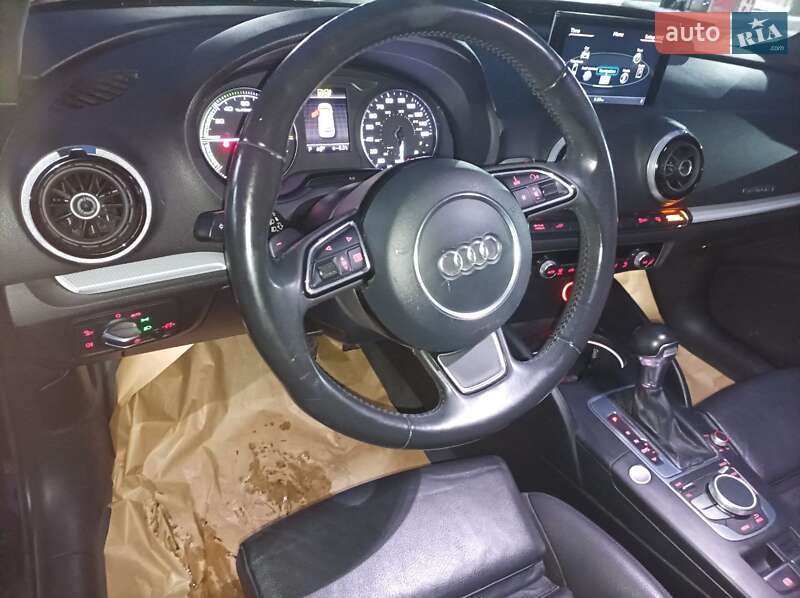 Хэтчбек Audi A3 2016 в Киеве