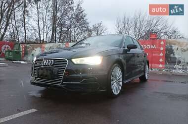 Хэтчбек Audi A3 2016 в Киеве