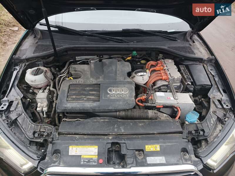 Хэтчбек Audi A3 2016 в Киеве