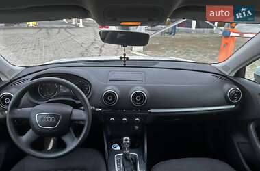 Хэтчбек Audi A3 2015 в 