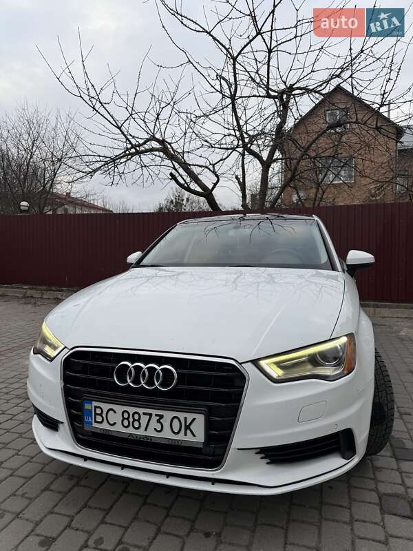 Седан Audi A3 2015 в Львове