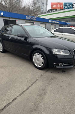 Хэтчбек Audi A3 2012 в 