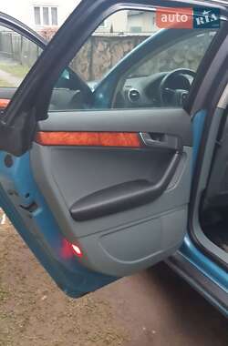 Хэтчбек Audi A3 2010 в 