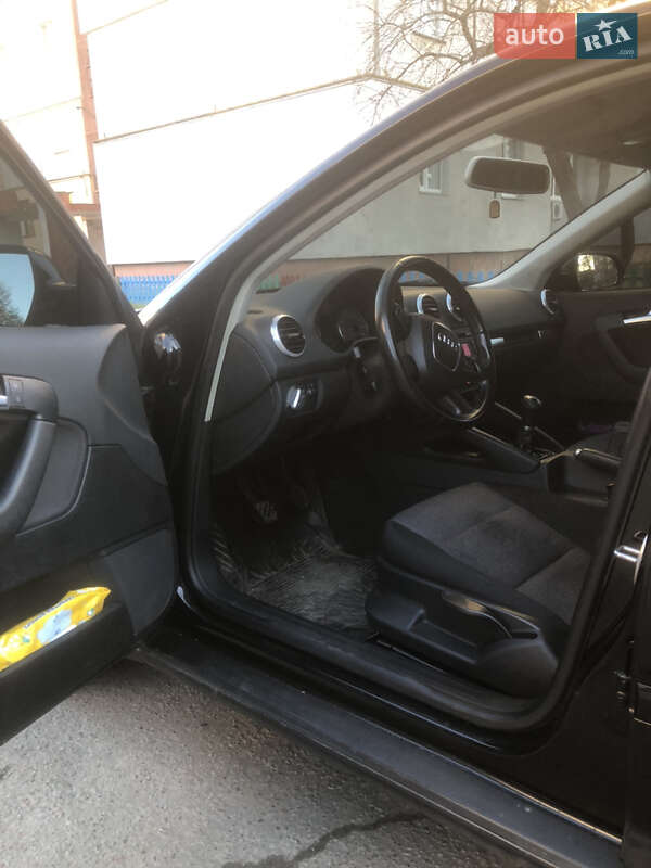 Хэтчбек Audi A3 2012 в Чернигове
