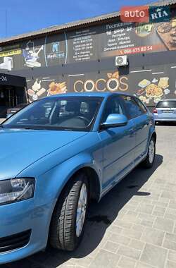 Хэтчбек Audi A3 2010 в 