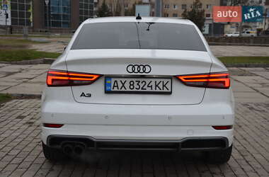 Седан Audi A3 2018 в Харькове