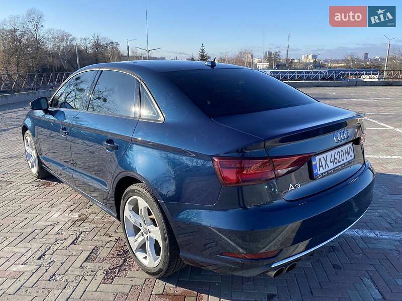Седан Audi A3 2017 в Харькове