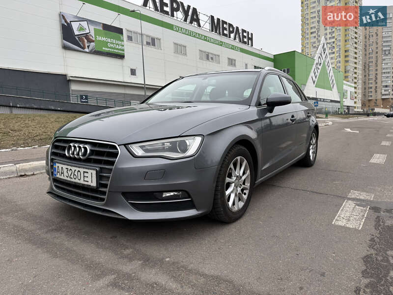 Хэтчбек Audi A3 2016 в Киеве