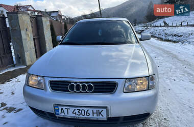 Хэтчбек Audi A3 2000 в Делятине