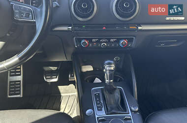 Хэтчбек Audi A3 2017 в 