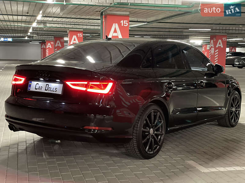 Седан Audi A3 2015 в Киеве