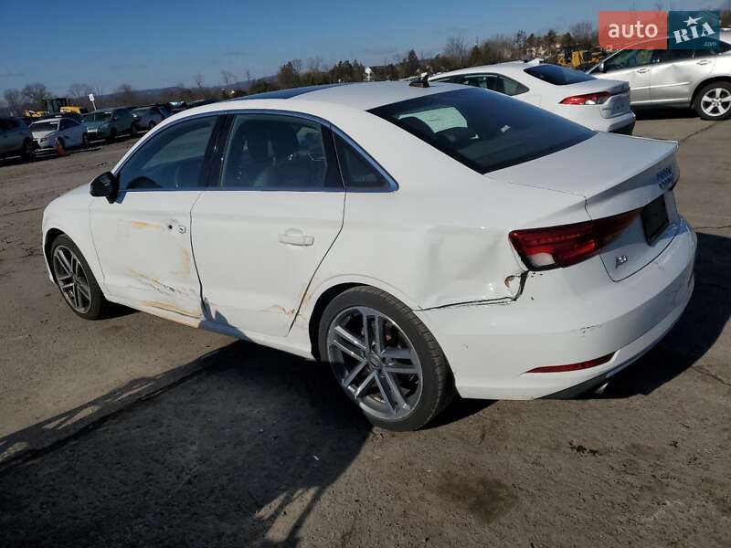 Седан Audi A3 2018 в Киеве