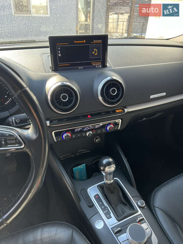 Хэтчбек Audi A3 2015 в Кривом Роге