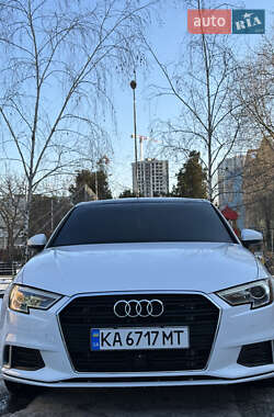 Седан Audi A3 2016 в 