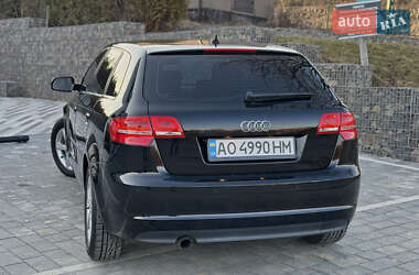 Хэтчбек Audi A3 2012 в 