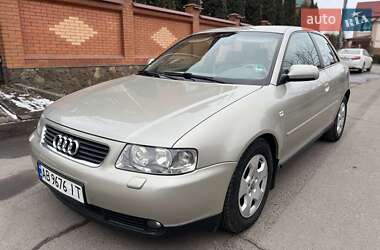 Хэтчбек Audi A3 2002 в 