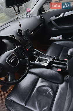 Хэтчбек Audi A3 2005 в 
