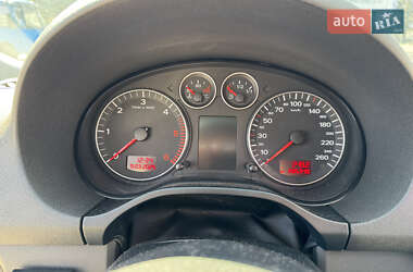 Хэтчбек Audi A3 2007 в 